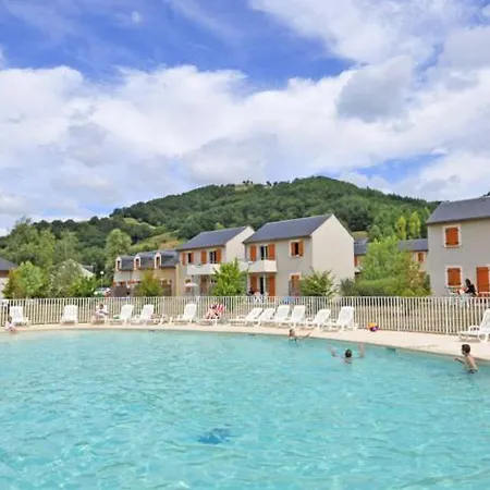 T3 La Savane Geniez D'olt 2 Piscines Chauffees Dans Charmante De *