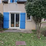 T3 Duplex Village Geolia Geniez D'olt Avec 2 Piscines Chauffée Сasa de vacaciones *
