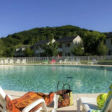 T3 La Savane Geniez D'olt Piscine Chauffe Dans Charmante De