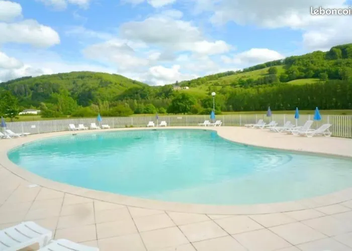 Σπίτι διακοπών T3 La Savane Geniez D'olt 2 Piscines Chauffees Dans Charmante De Saint-Geniez-dʼOlt