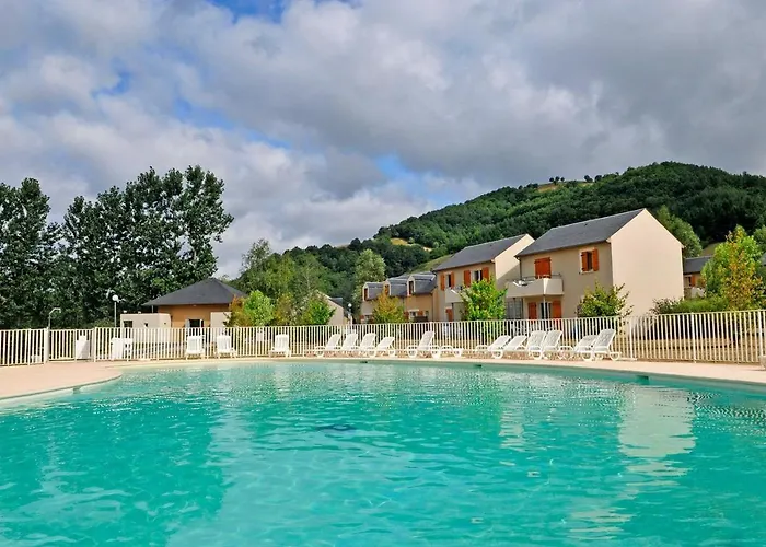 T3 La Savane Geniez D'olt 2 Piscines Chauffees Dans Charmante De Feriehus Saint-Geniez-dʼOlt