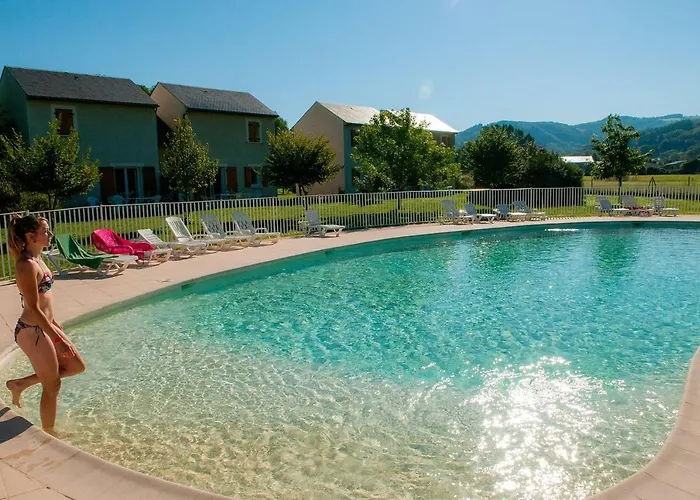 T3 La Savane Geniez D'olt 2 Piscines Chauffees Dans Charmante De * Saint-Geniez-dʼOlt