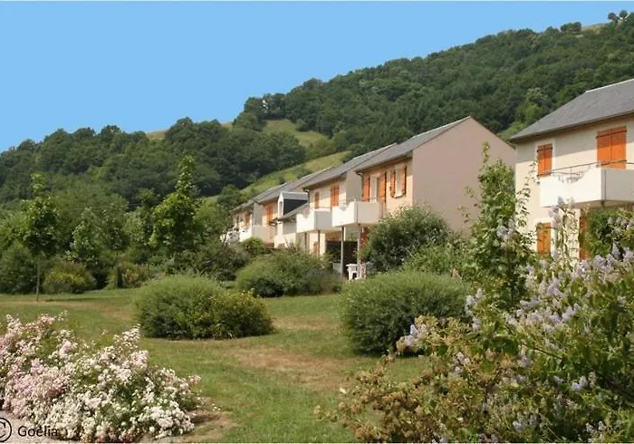 T3 La Savane Geniez D'olt 2 Piscines Chauffees Dans Charmante De *